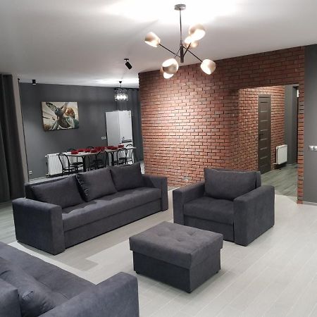 Uzhorod 3 Room Lovely House Esterno foto