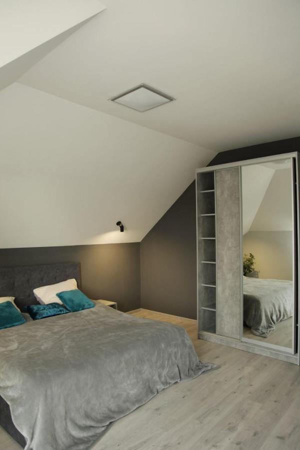 Uzhorod 3 Room Lovely House Esterno foto