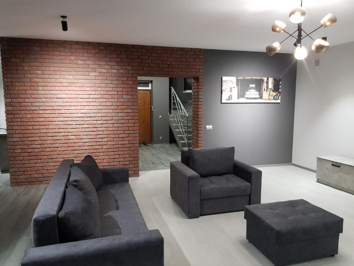 Uzhorod 3 Room Lovely House Esterno foto