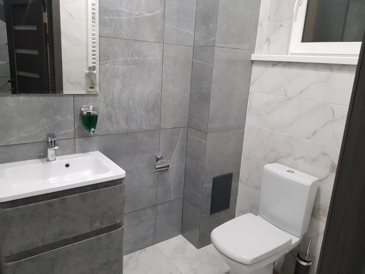 Uzhorod 3 Room Lovely House Esterno foto